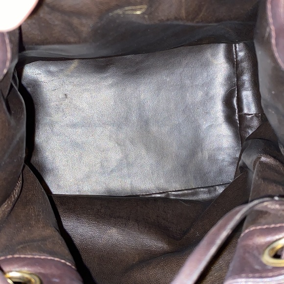 Chanel Vintage Brown Calfskin CC Chain Drawstring small Bucket Bag. - Picture 5 of 10